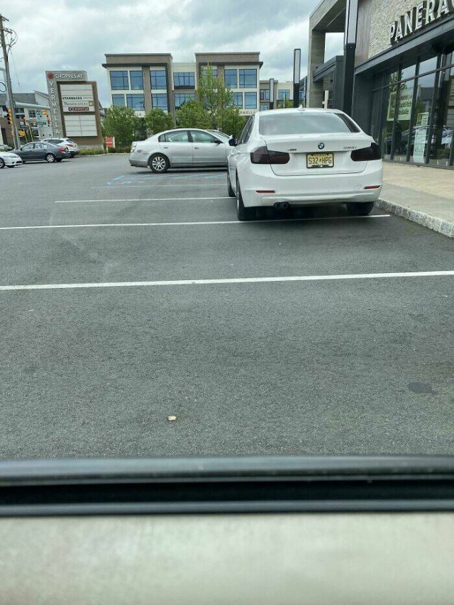 Annoying Finds And Situations (34 pics)