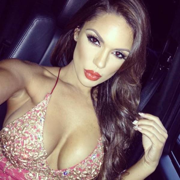 Hot Girls (33 pics)