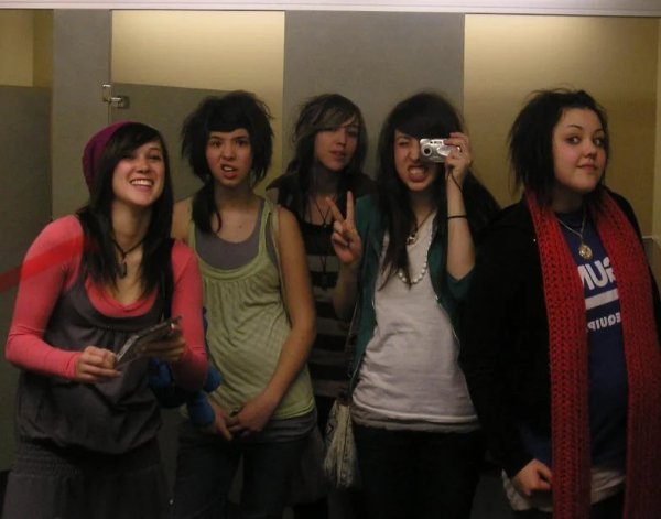 People Share Their Awkward Photos From The Past (24 pics)
