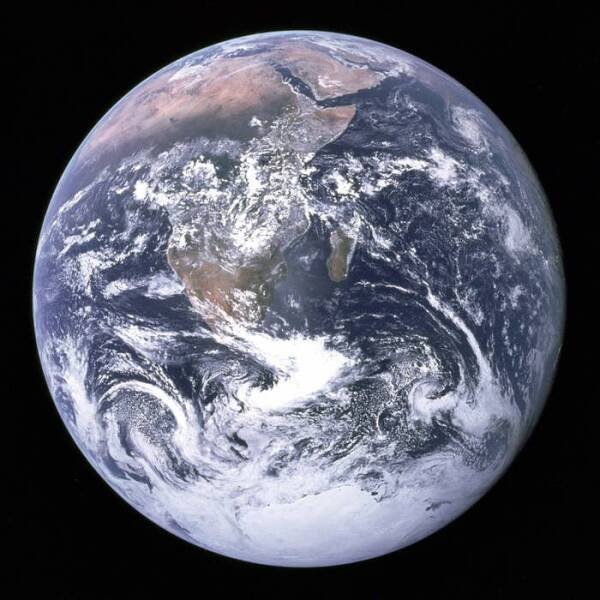 Comparison Of Space Photos (22 pics)