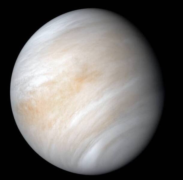 Comparison Of Space Photos (22 pics)