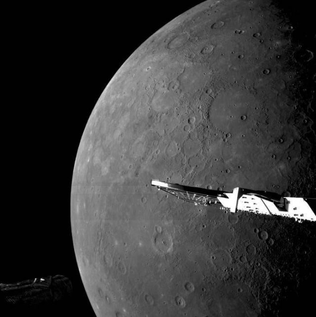 Comparison Of Space Photos (22 pics)