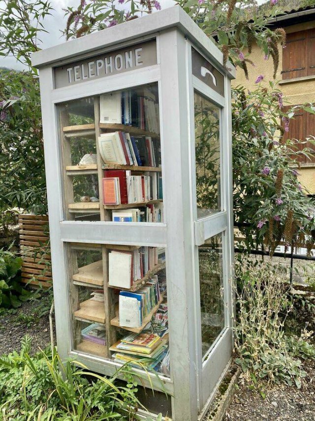 Useful Things For People In Different Countries (25 pics)