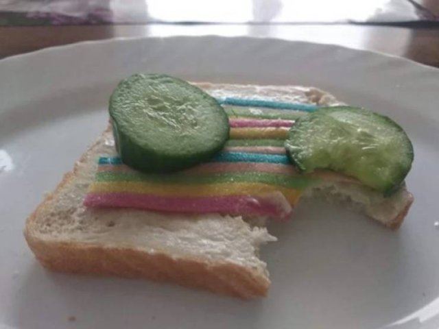 Weird Finds And Situations (24 pics)