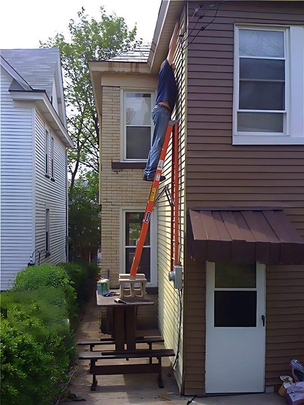 What Is Going On Here? (34 pics)