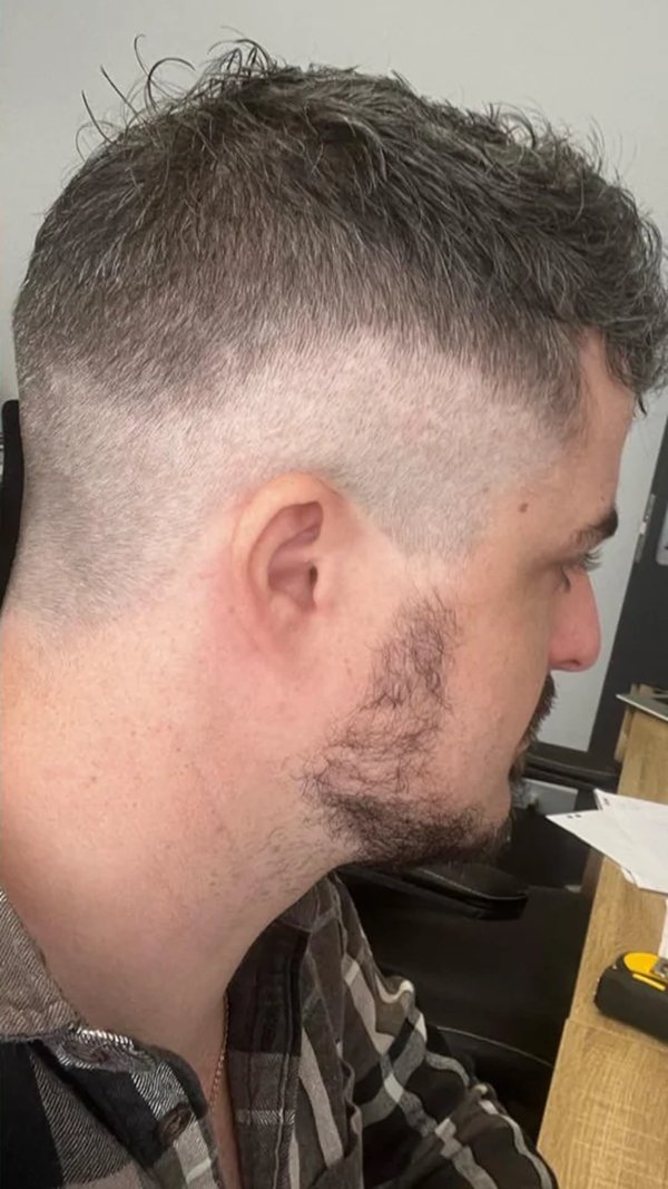 Awful Haircuts (23 pics)