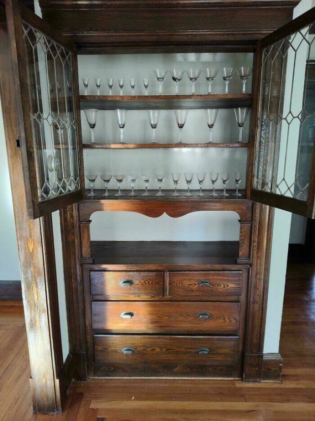 Cool Finds In Old Houses (24 pics)