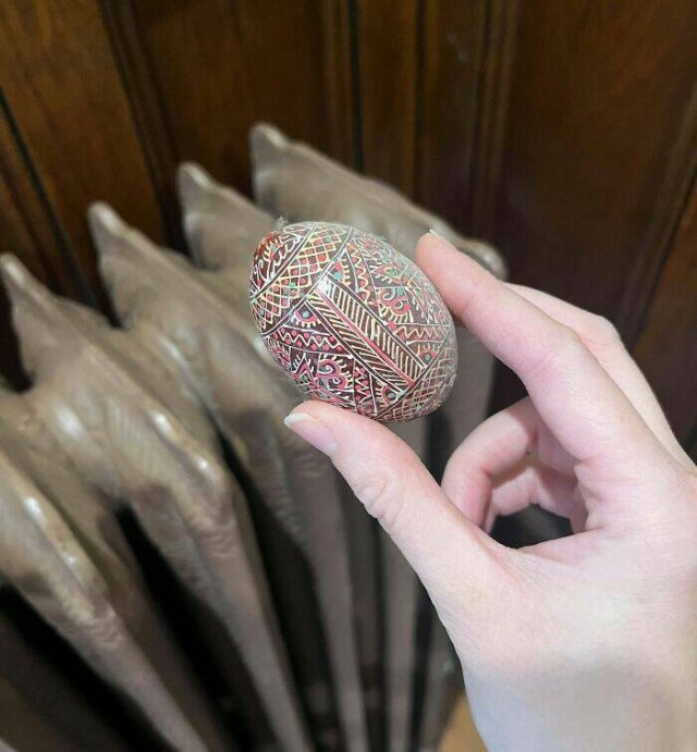 Cool Finds In Old Houses (24 pics)