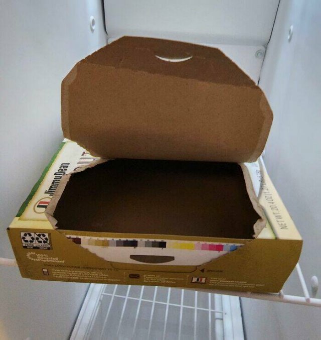Annoying Coworkers (18 pics)