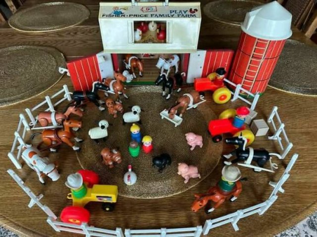 Unusual Finds In Thrift Shops (25 pics)