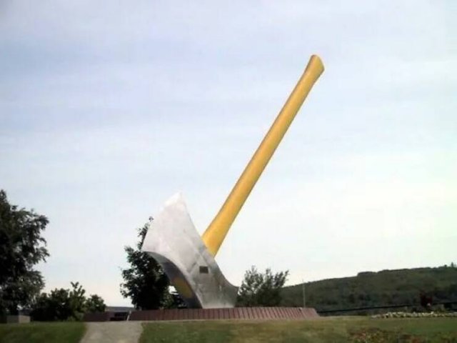 Giant Things (16 pics)