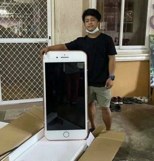 Giant Things (16 pics)