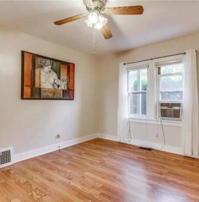 Weird Finds In Rental Properties (24 pics)