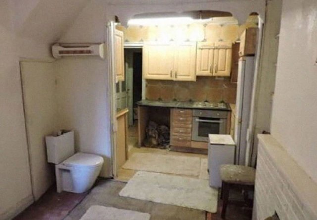 Weird Finds In Rental Properties (24 pics)