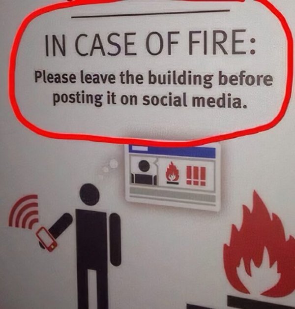 Funny Signs (24 pics)