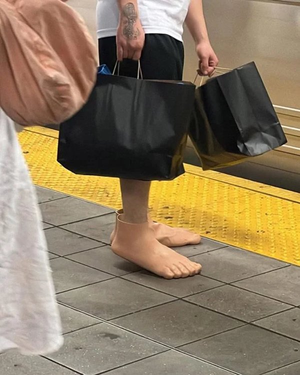Odd Things And Designs (23 pics)