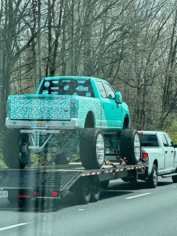 Odd Things And Designs (23 pics)