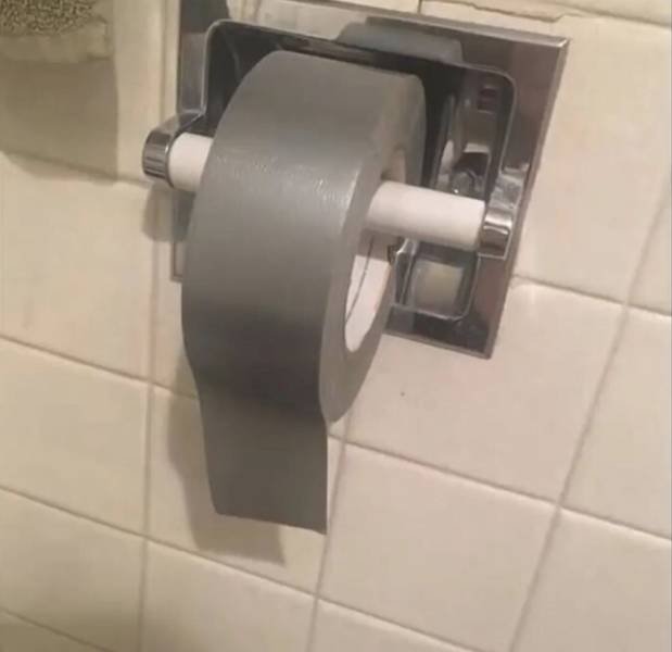 What Is Going On Here? (23 pics)