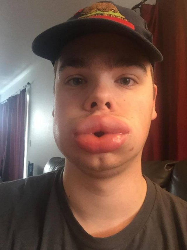 What Is Going On Here? (23 pics)