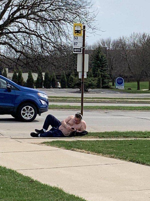 What Is Going On Here? (23 pics)