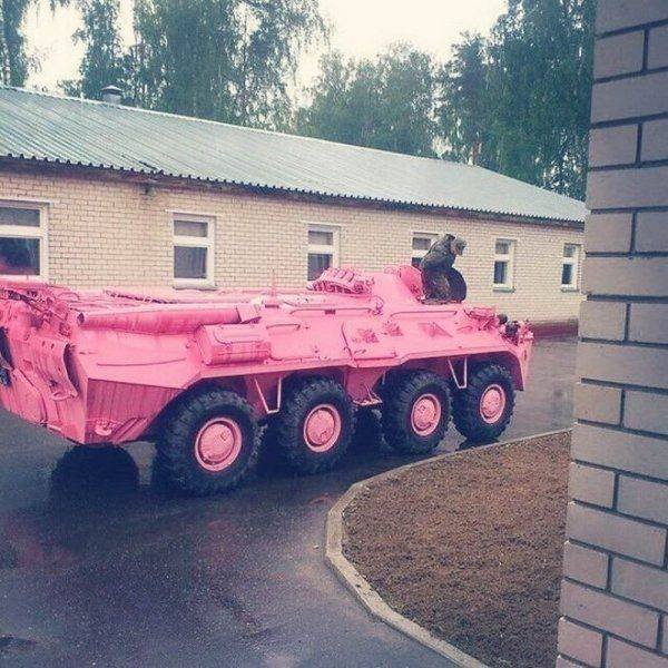 What Is Going On Here? (23 pics)