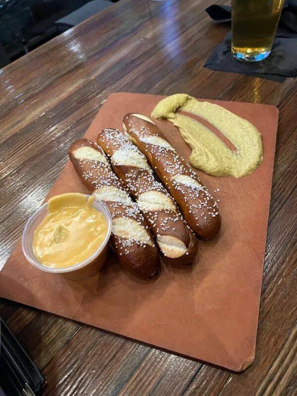 Crazy Food Serving (29 pics)