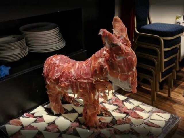 Crazy Food Serving (29 pics)