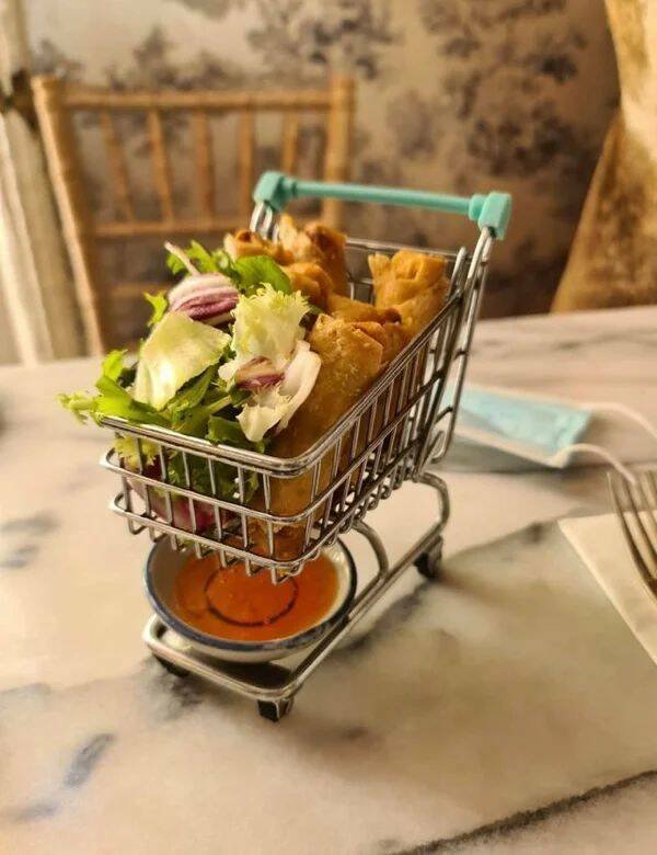 Crazy Food Serving (29 pics)
