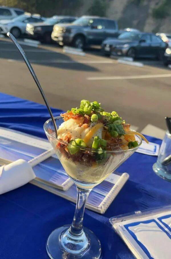 Crazy Food Serving (29 pics)