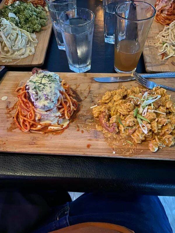 Crazy Food Serving (29 pics)