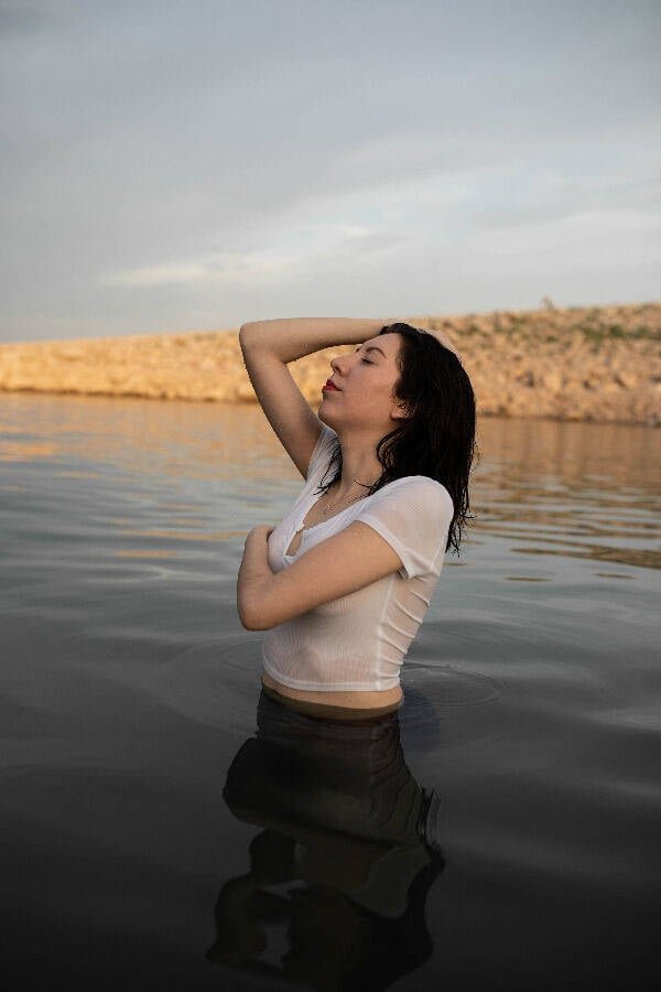Wet Girls (45 pics)