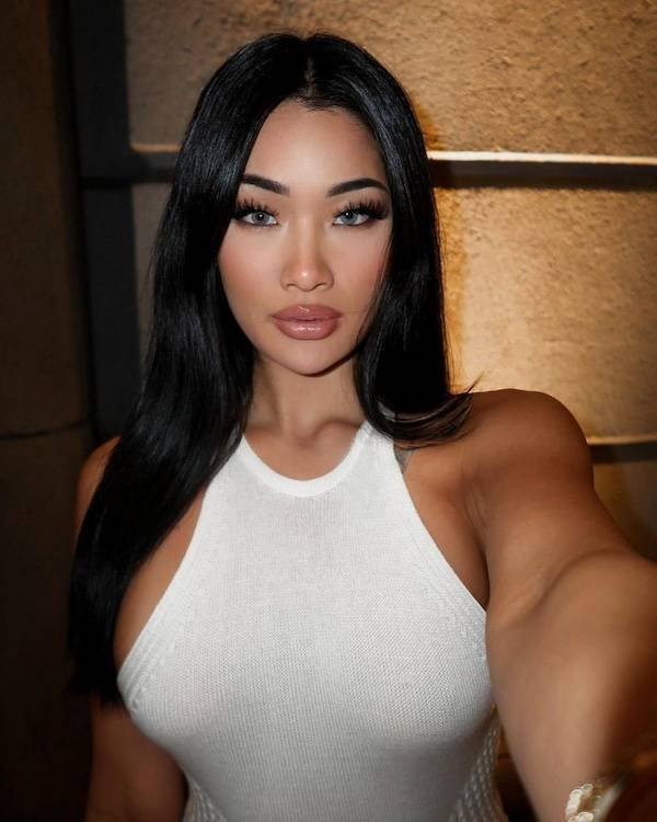 Asian Girls (50 pics)