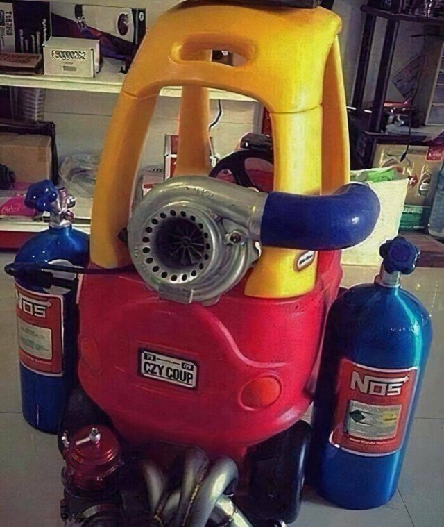 What Is Going On Here? (28 pics)