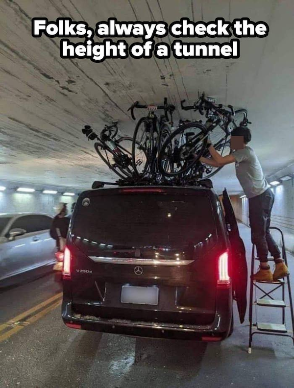 Bad Days Happen (23 pics)