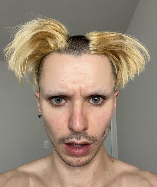 Awful Haircuts (21 pics)