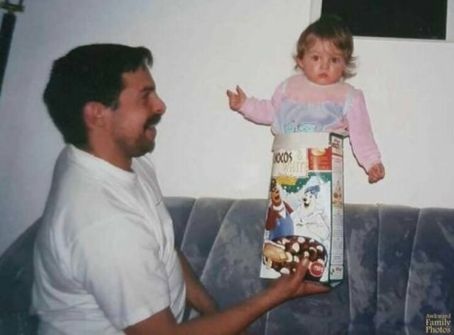 Awkward Family Photos (24 pics)