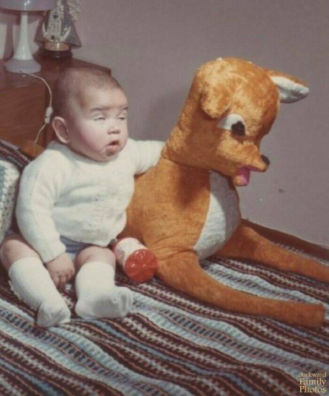 Awkward Family Photos (24 pics)