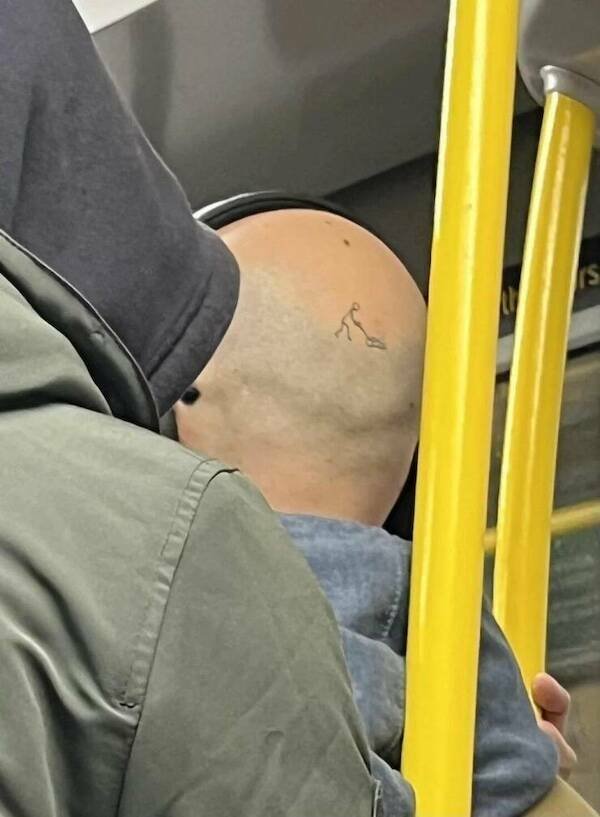 Strange People In The Subway (18 pics)