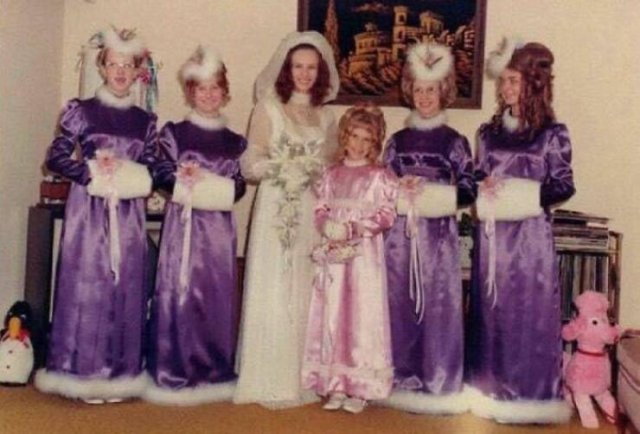 Awkward Family Photos (24 pics)