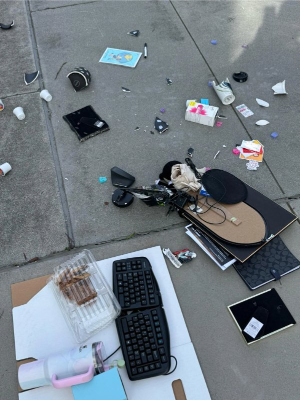 Bad Days Happen (23 pics)