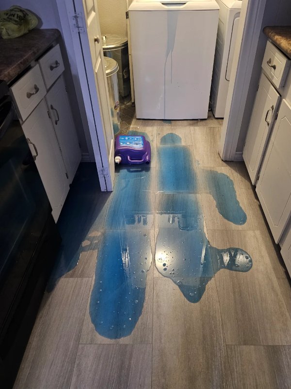 Bad Days Happen (23 pics)