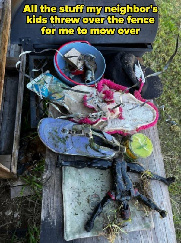Terrible Neighbors (19 pics)