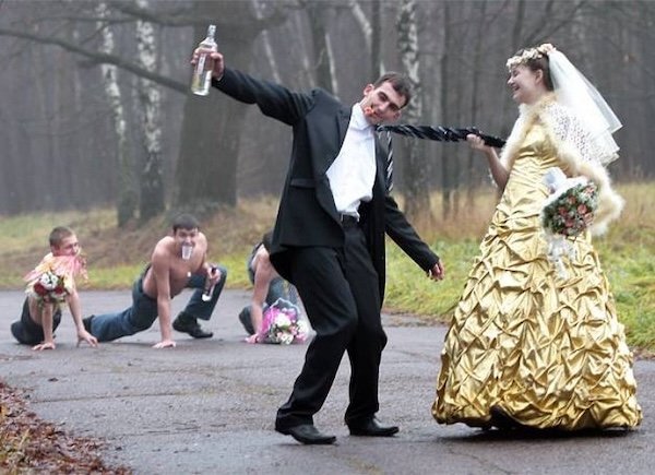 Crazy Russian Wedding Photos (38 pics)