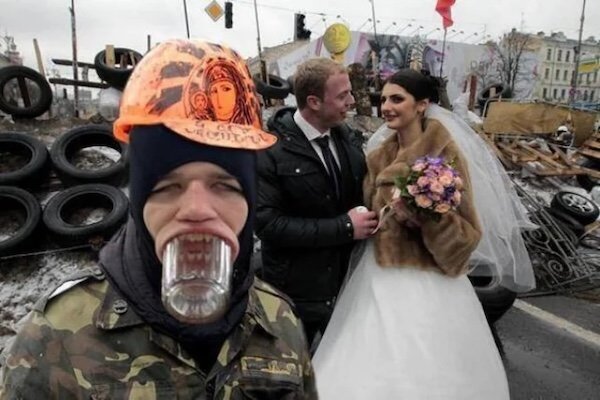 Crazy Russian Wedding Photos (38 pics)