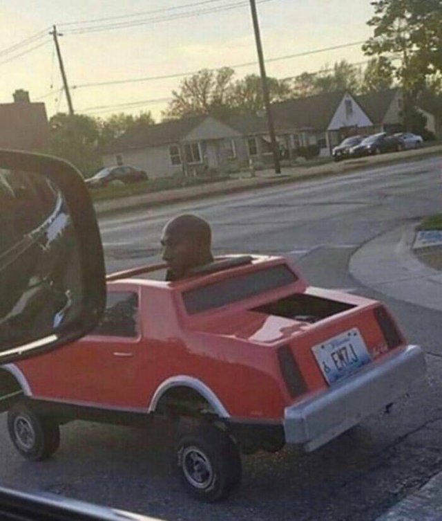 What Is Going On Here? (19 pics)