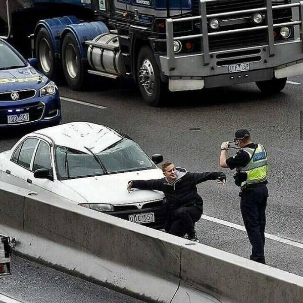 What Is Going On Here? (19 pics)