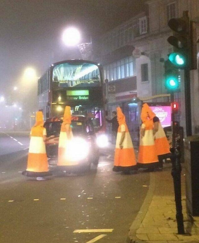 What Is Going On Here? (19 pics)