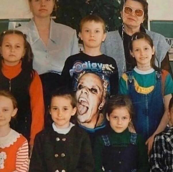 What Is Going On Here? (19 pics)