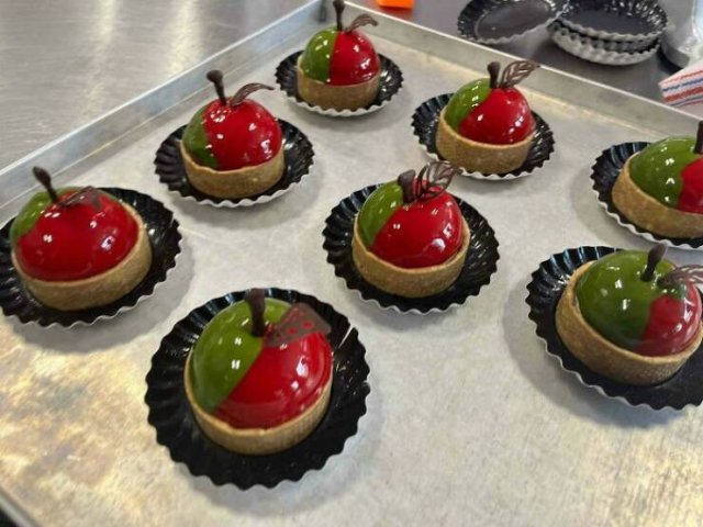 Perfect Cakes For Perfectionists (25 pics)