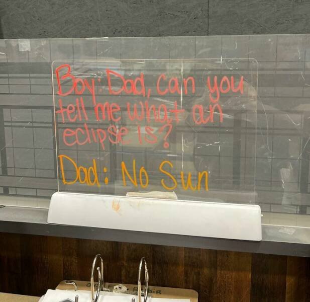 Cool And Funny Coworkers (21 pics)